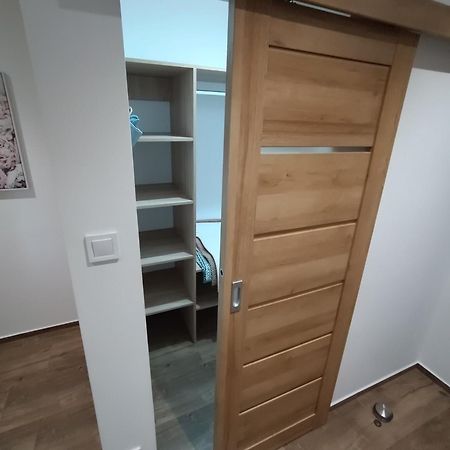 Apartman Lucky 波切尼斯 外观 照片