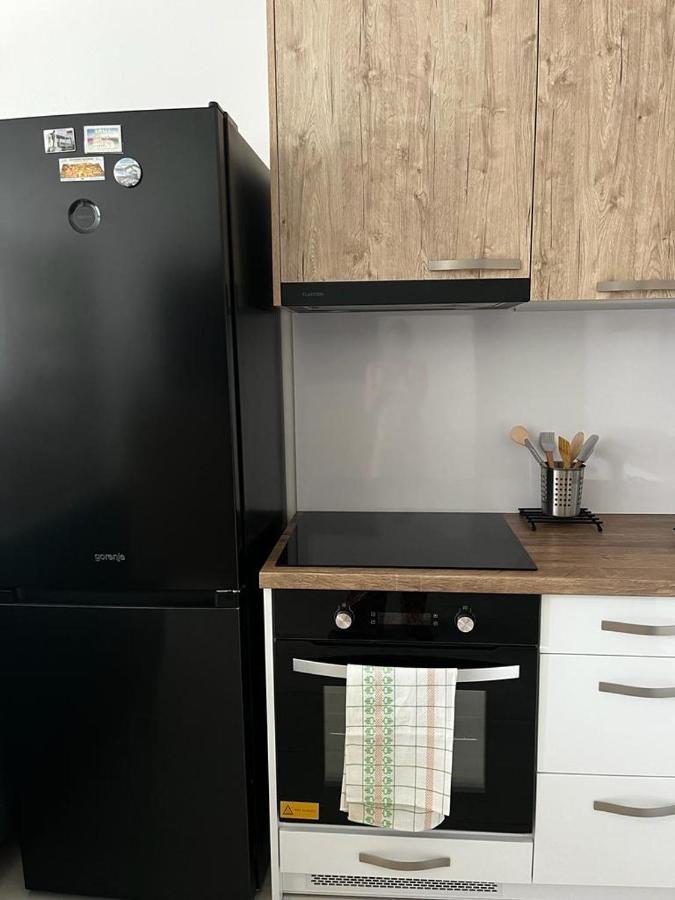 Apartman Lucky 波切尼斯 外观 照片